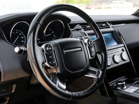 Used 2018 Land Rover Discovery SE AWD/4WD image 19