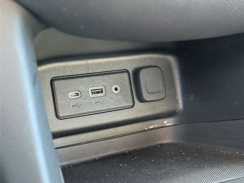 Used 2022 Chevrolet Equinox LT image 17