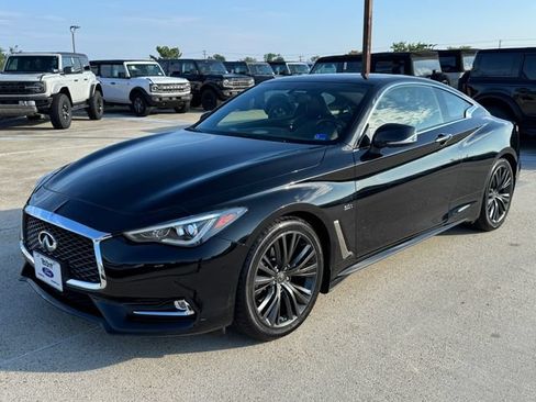 Used 2018 INFINITI Q60 3.0t Luxe AWD/4WD image 9
