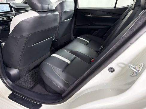 Used 2025 Toyota Camry SE w/ Convenience Package FWD image 20