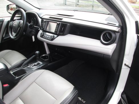 Used 2016 Toyota RAV4 XLE image 30