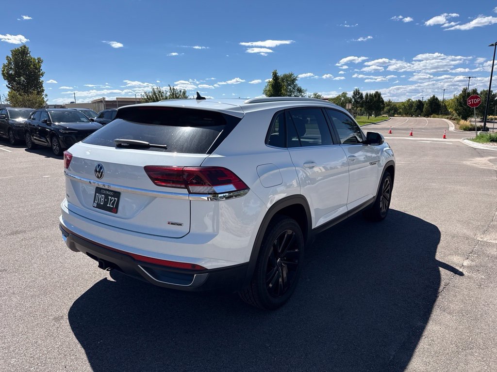 Used 2022 Volkswagen Atlas Cross Sport SE AWD/4WD image 3