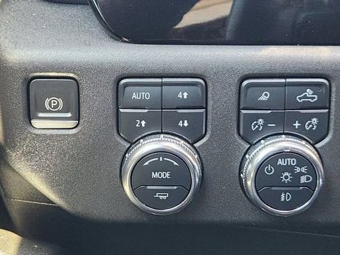 Used 2023 GMC Sierra 1500 SLT AWD/4WD image 20