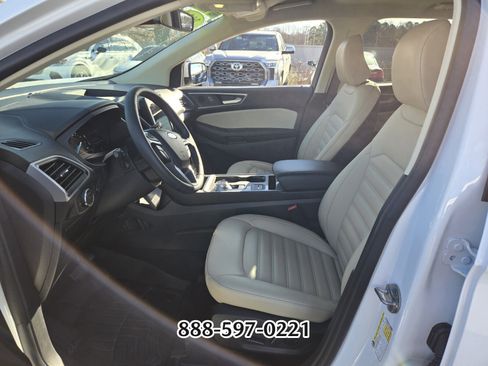 Used 2024 Ford Edge SEL w/ Convenience Package image 10