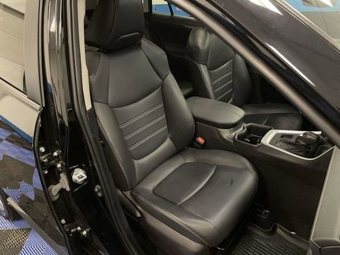 Used 2022 Toyota RAV4 XLE Premium image 25