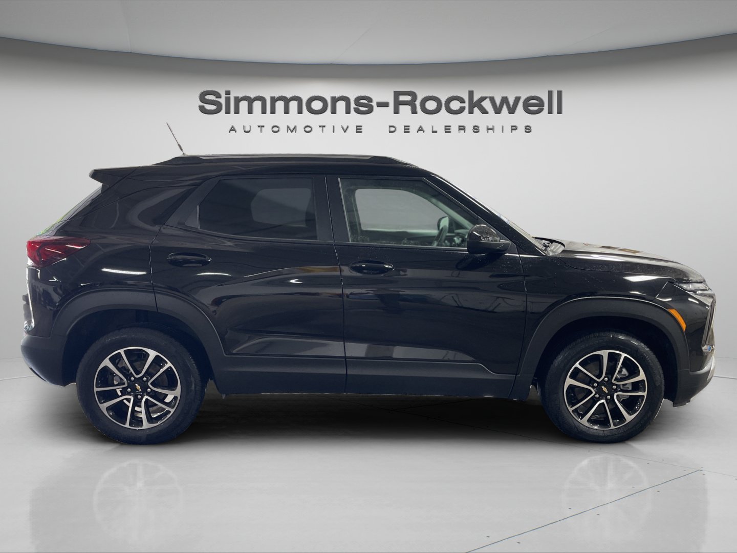 Used 2025 Chevrolet TrailBlazer LT AWD/4WD image 6