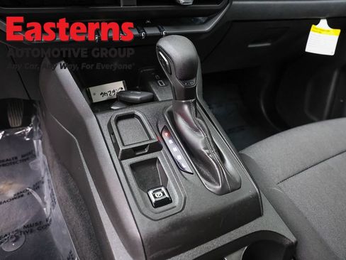 Used 2023 Chevrolet Colorado W/T RWD image 12