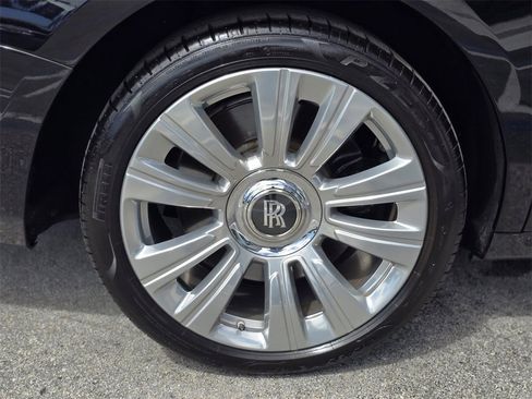 Used 2021 Rolls-Royce Ghost image 10
