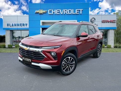 Used 2025 Chevrolet TrailBlazer LT AWD/4WD image 1