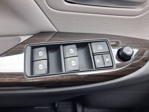 Used 2020 Toyota Sienna XLE Premium AWD/4WD image 21