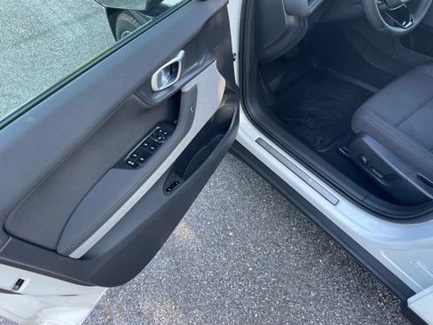Used 2022 Polestar Polestar 2 AWD/4WD image 10