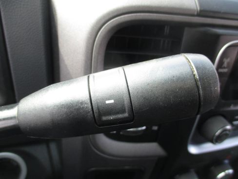 Used 2015 RAM 2500 Tradesman w/ Chrome Appearance Group image 30