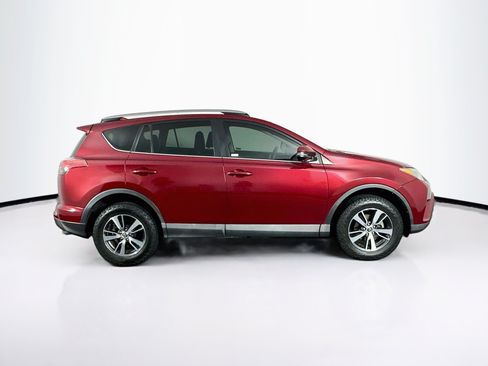 Used 2018 Toyota RAV4 XLE FWD image 10