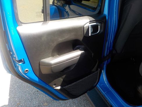 Used 2024 Jeep Wrangler Unlimited w/ Convenience Group image 8