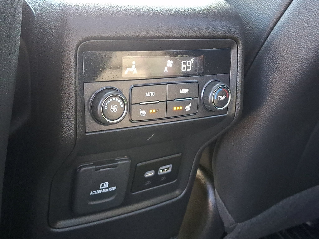 Used 2023 GMC Acadia AT4 w/ Technology Package AWD/4WD image 16
