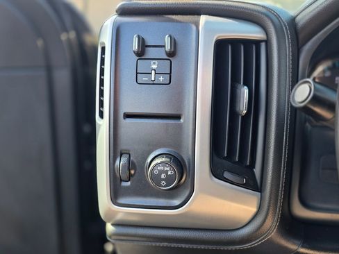 Used 2018 GMC Sierra 1500 SLT w/ Enhanced Driver Alert Package image 37