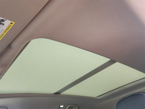 New 2025 Volkswagen Atlas SE image 14