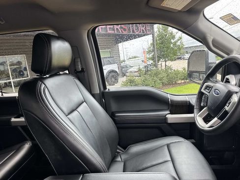 Used 2021 Ford F250 Lariat w/ Lariat Ultimate Package AWD/4WD image 12