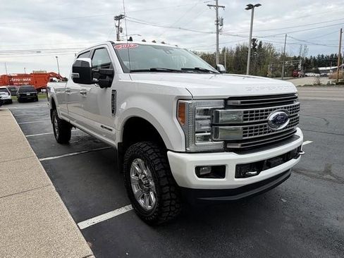 Used 2019 Ford F250 Platinum w/ Platinum Ultimate Package AWD/4WD image 28