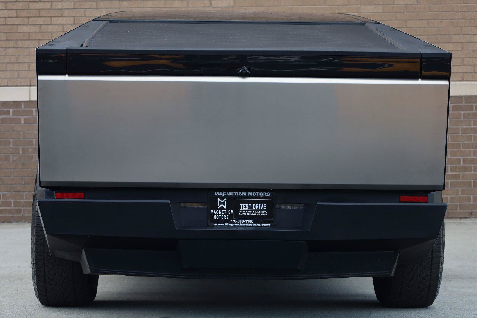 Used 2025 Tesla Cybertruck Cyberbeast AWD/4WD image 10