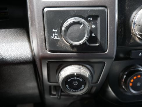 Used 2018 Ford F150 XLT w/ Equipment Group 302A Luxury AWD/4WD image 28