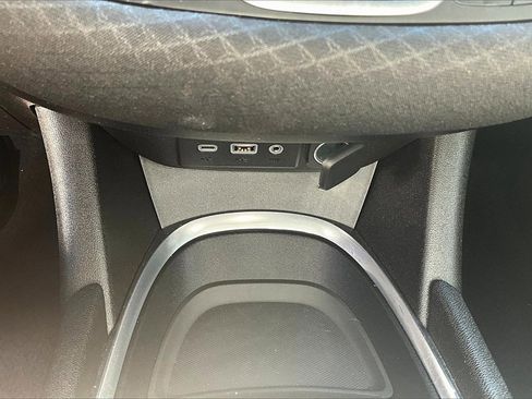 Used 2021 Chevrolet Malibu LT image 16