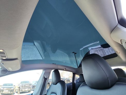 Used 2023 Tesla Model Y Long Range image 33