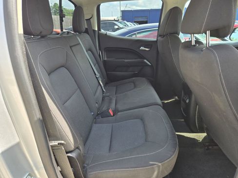 Used 2017 Chevrolet Colorado LT w/ LT Convenience Package image 5