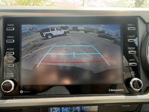 Used 2023 Toyota Tacoma SR5 AWD/4WD image 18