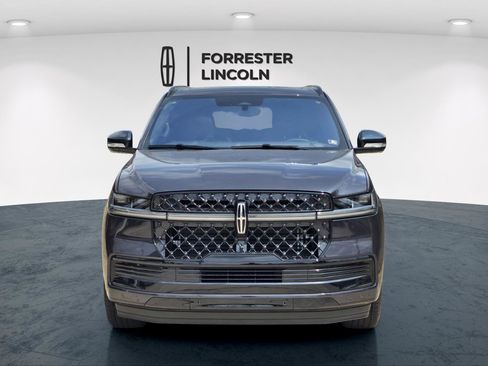 New 2025 Lincoln Navigator Reserve w/ Jet Appearance Package image 8