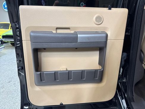 Used 2016 Ford F250 Lariat w/ Lariat Ultimate Package image 43