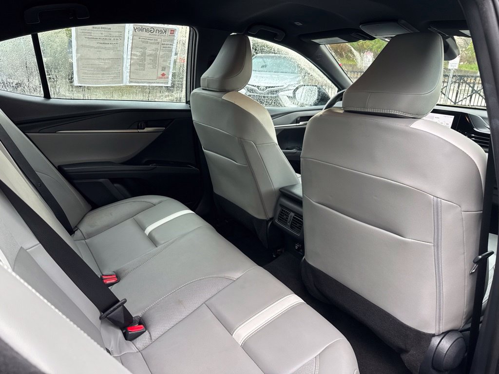 Certified 2025 Toyota Camry SE FWD image 31