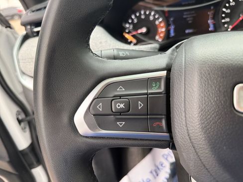 Used 2024 Jeep Compass Latitude AWD/4WD image 14