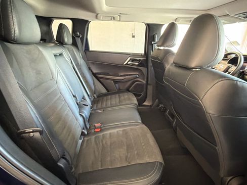 Used 2024 Mitsubishi Outlander SE FWD image 29