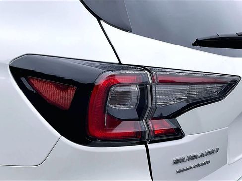 Used 2023 Subaru Outback Limited image 32