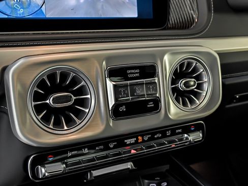 Used 2025 Mercedes-Benz G 63 AMG 4MATIC image 31