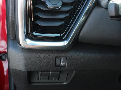 New 2026 GMC Canyon Elevation w/ Convenience Package image 20