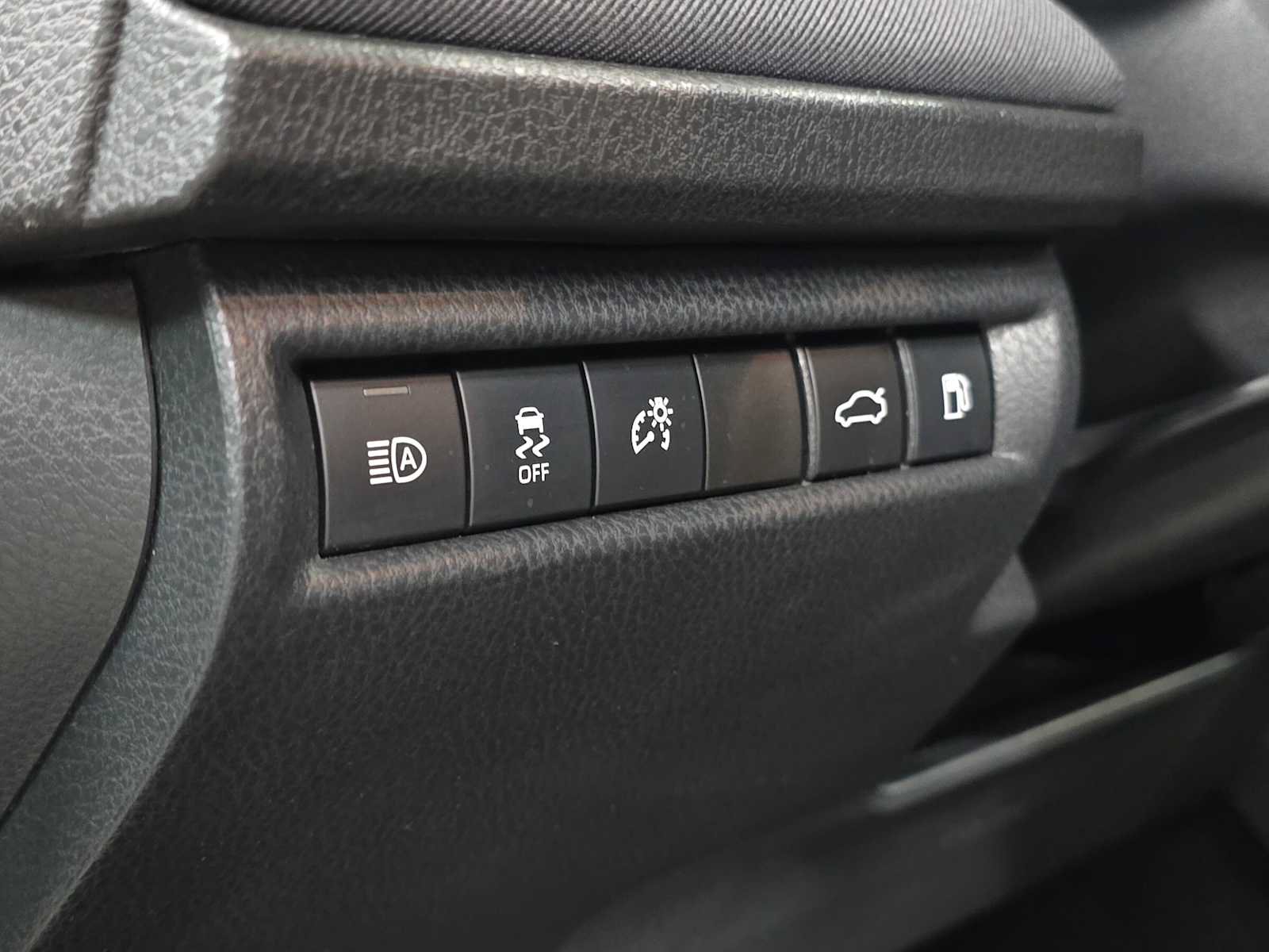 Used 2025 Toyota Camry LE FWD image 23