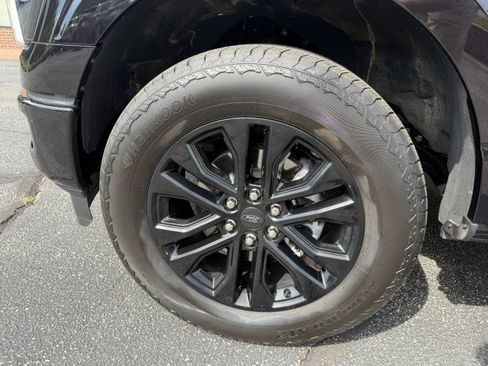 Used 2025 Ford F150 Lariat AWD/4WD image 9
