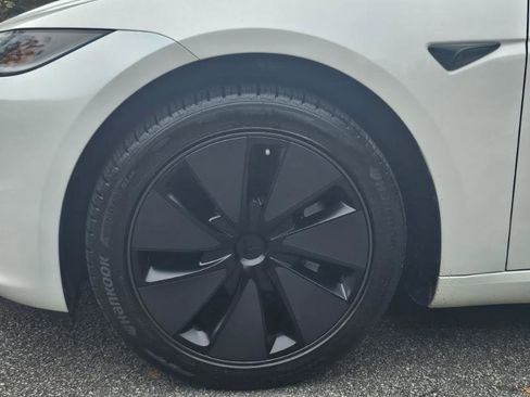Used 2024 Tesla Model 3 Standard Range RWD image 18