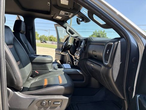Used 2021 GMC Sierra 1500 AT4 w/ AT4 Value Package AWD/4WD image 12