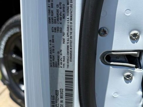 New 2026 RAM 2500 Tradesman w/ Safety Group AWD/4WD image 33