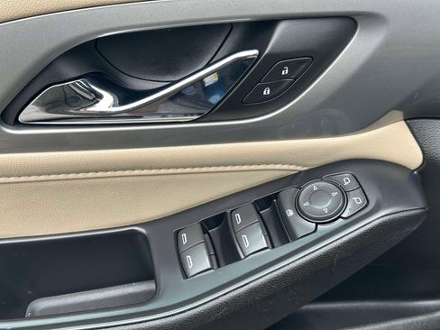 Certified 2022 Chevrolet Traverse LS image 22