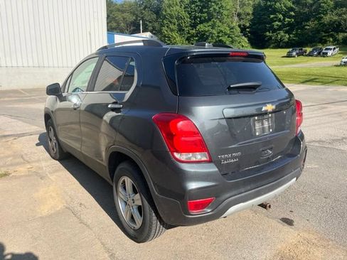 Used 2018 Chevrolet Trax LT w/ LT Convenience Package AWD/4WD image 8