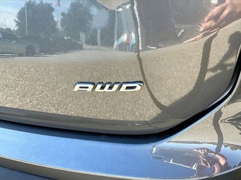 Used 2024 Ford Edge Titanium image 24