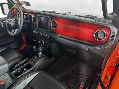 Used 2023 Jeep Gladiator Rubicon w/ Cold Weather Group image 32