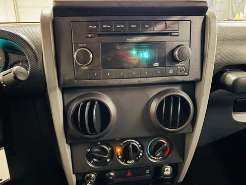 Used 2009 Jeep Wrangler Unlimited X RWD image 20