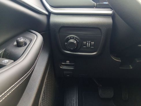 New 2026 Jeep Grand Cherokee Altitude image 11