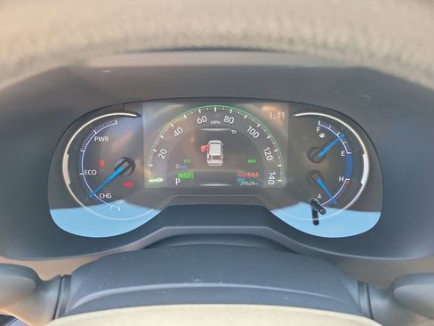 Used 2025 Toyota RAV4 LE image 21