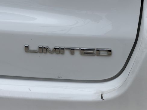 Used 2025 Jeep Compass Limited AWD/4WD image 7